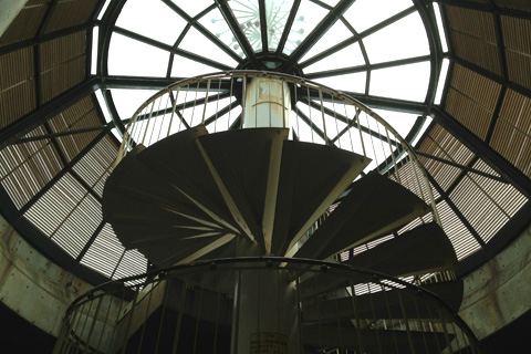 写真：風の館螺旋階段